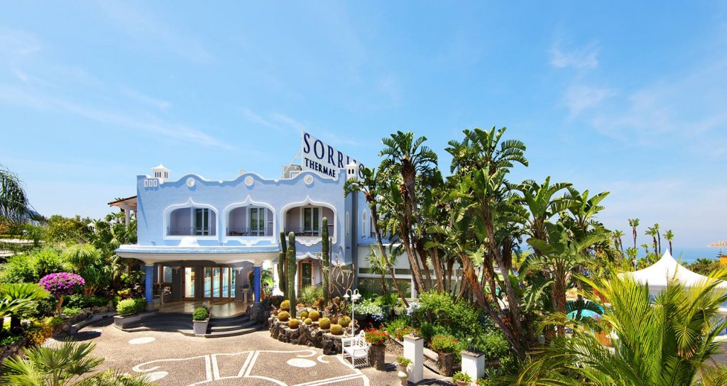 hotel-sorriso-resort_01